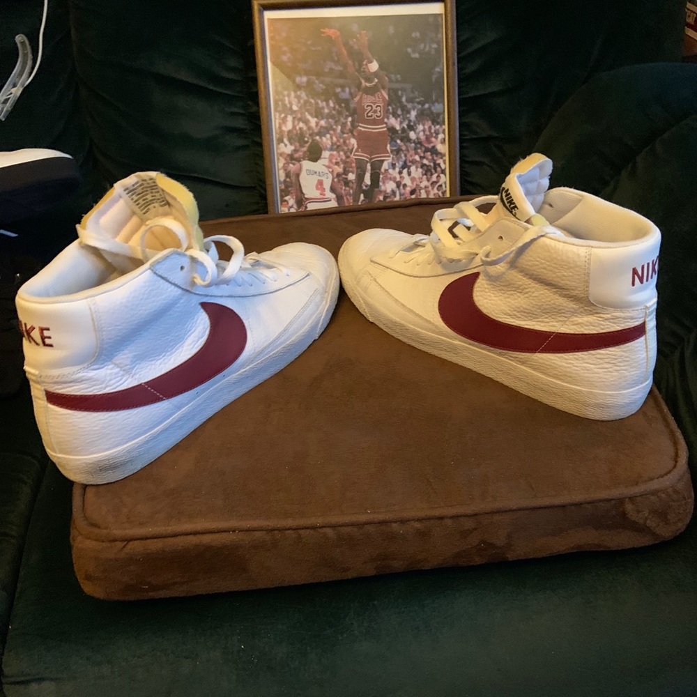 BLAZER MID RETRO ‘TEAM RED’ Limited Edition - Picture 2 of 4